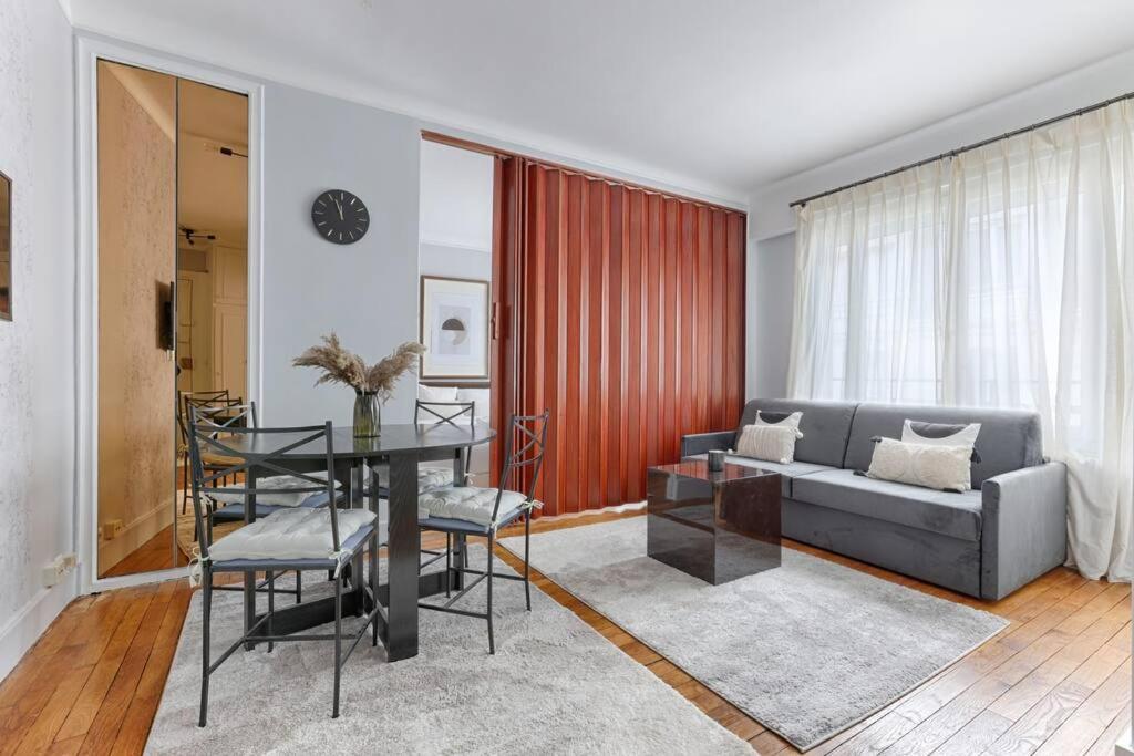 Matignon Saint-Honore : Magnifique Appartement 1Br Paris Extérieur photo