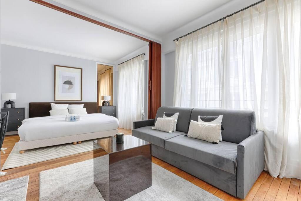 Matignon Saint-Honore : Magnifique Appartement 1Br Paris Extérieur photo