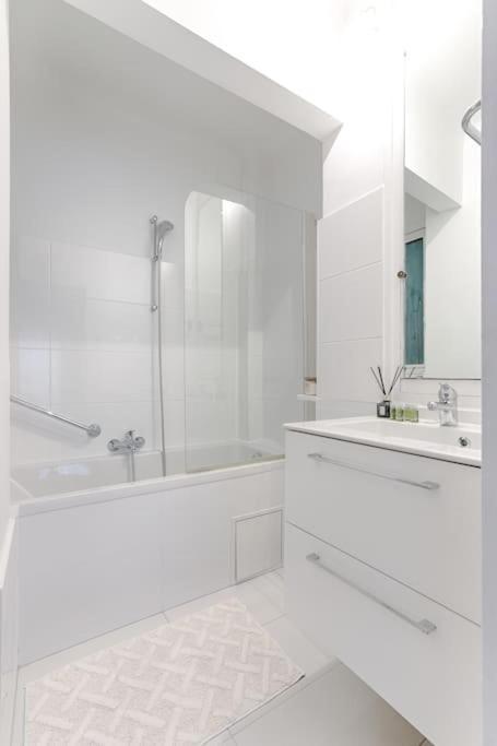 Matignon Saint-Honore : Magnifique Appartement 1Br Paris Extérieur photo